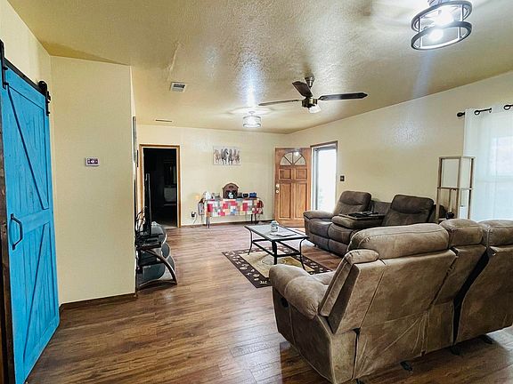 5th image of 2106 N Freeman Ave