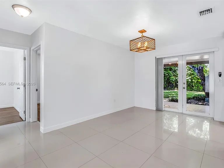 9841 Dominican Dr — Photo 8