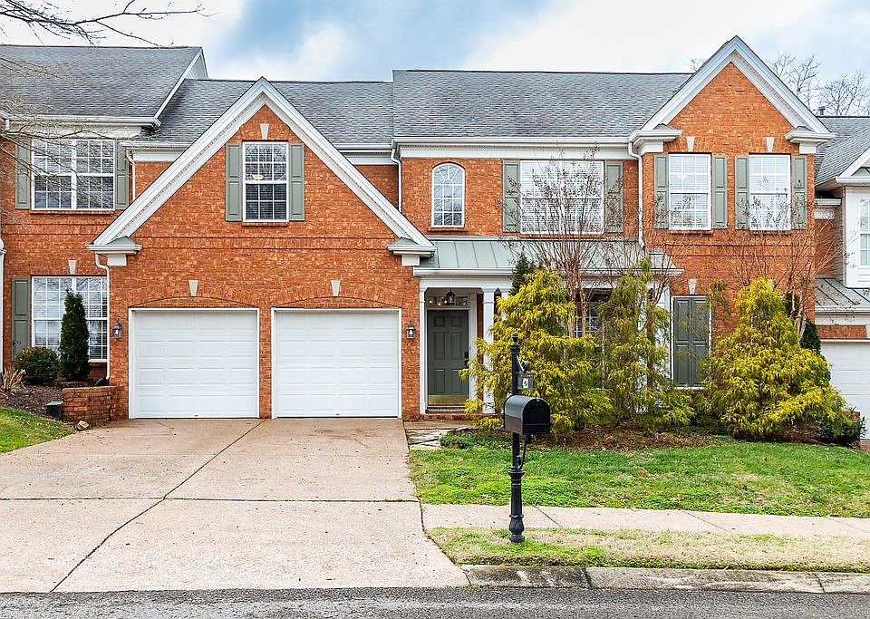 1st image of 421 Chatsworth Ct