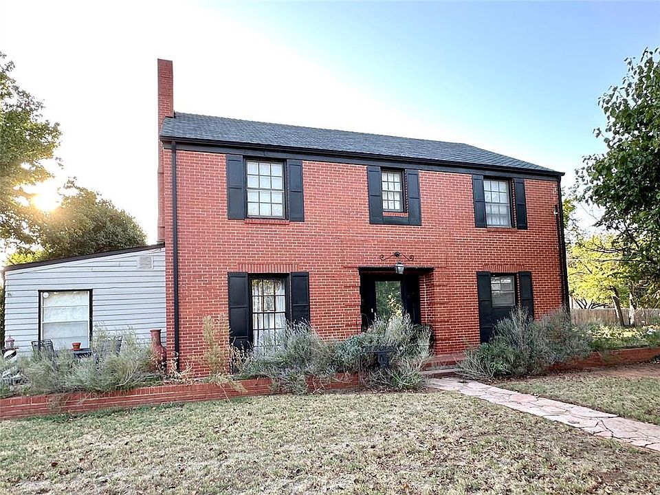 1st image of 620 N College St