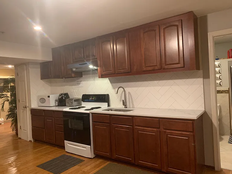 9910 Farm Pond Rd — Photo 32