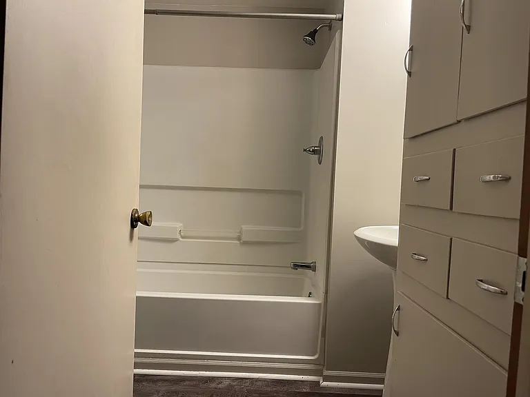 406 Chestnut St — Photo 10