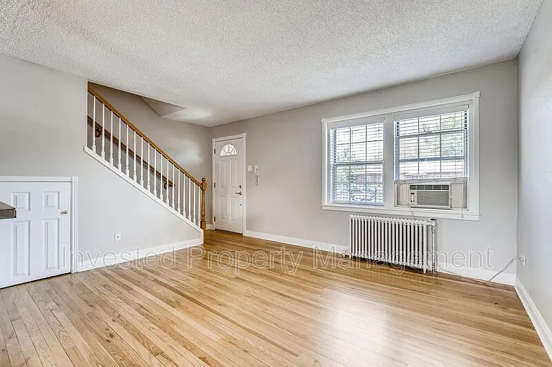 2 bed, 1.0 bath, 890 sqft, $1,775 — Photo 4