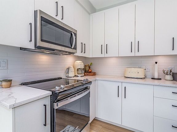 4th image of 3434 McKinley Beach Dr #307