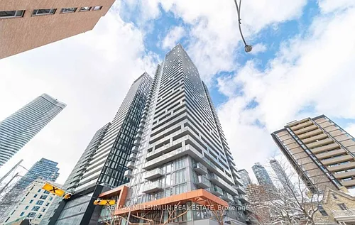 28 Wellesley St E #3001 Photo 1