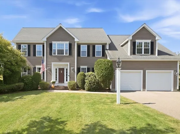 15 Garden Ter, Walpole, MA 02081