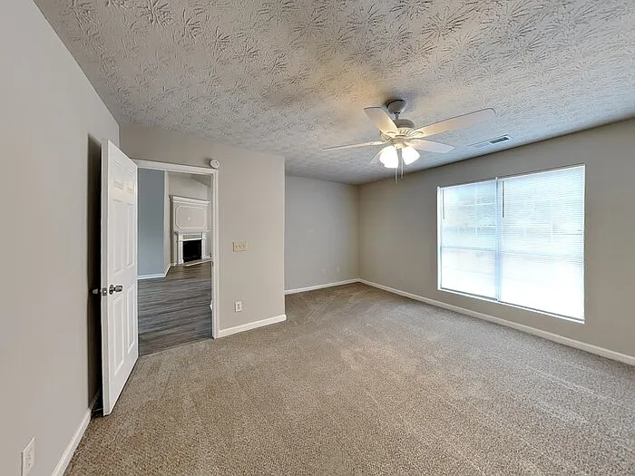 4145 Riverbank Ct — Photo 10