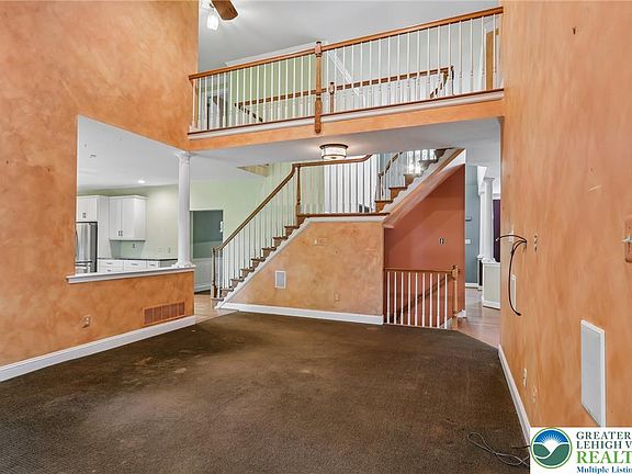 4th image of 111 Manor Dr