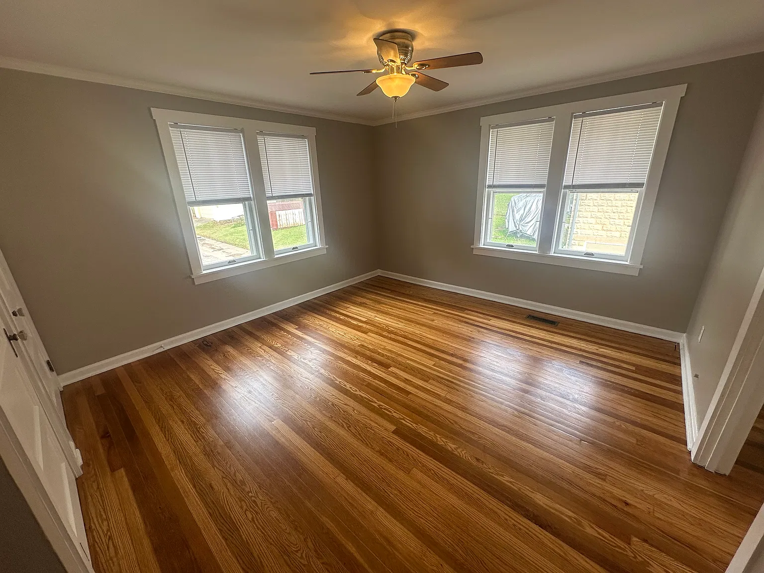 3 bed, 1300 sqft, $1,500 — Photo 3
