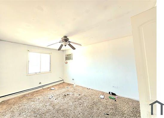 4th image of 14016 Waterbury Dr