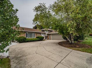 11S056 Sheri St, Naperville, IL 60565