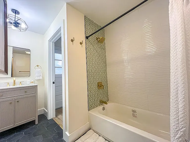 129 42nd St #1 — Photo 3