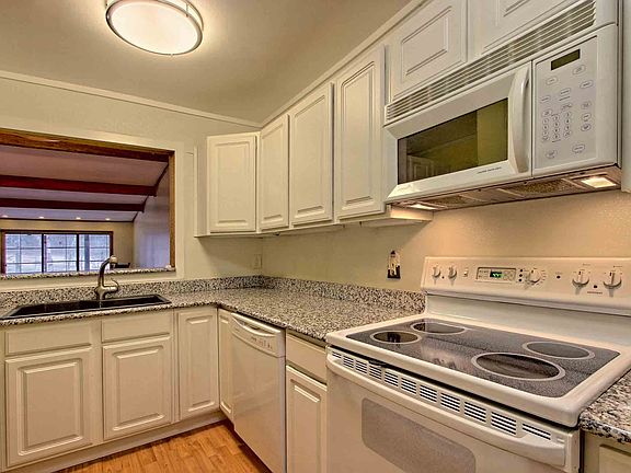 3rd image of 251 Shakespeare Dr Unit 327