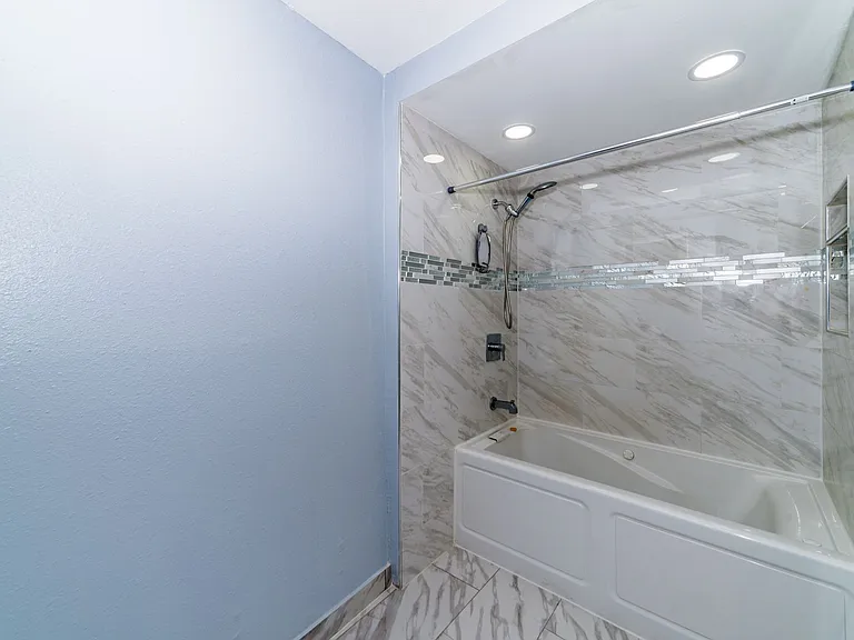 8110 Scottshill — Photo 23