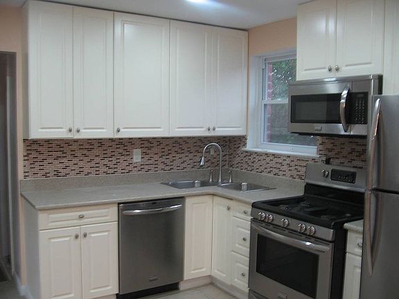 3rd image of 4104 Monticello Ave