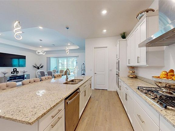 4th image of 15898 Sugar Hill Dr