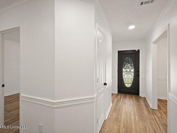 5th image of 307 Siwell Meadows Dr