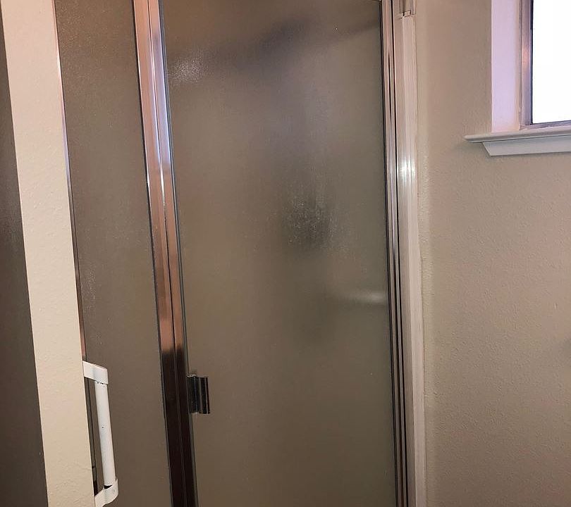 2nd image of 7574 Persimmon Ave