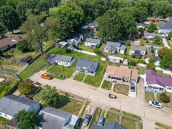 3rd image of 1315 41st St