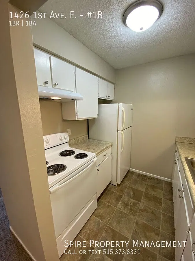 Updated 1br tucked away from hustle/bustle while conveniently located — Photo 4