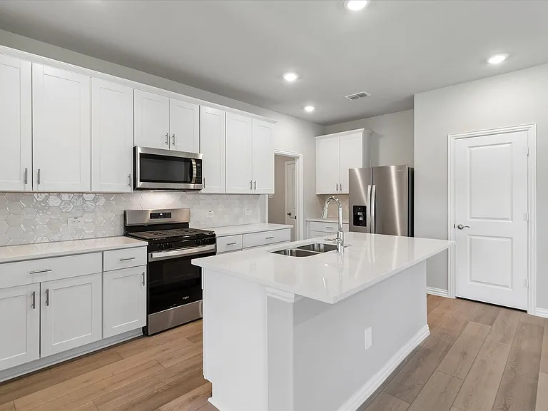 1414 Bridgestone Dr — Photo 8