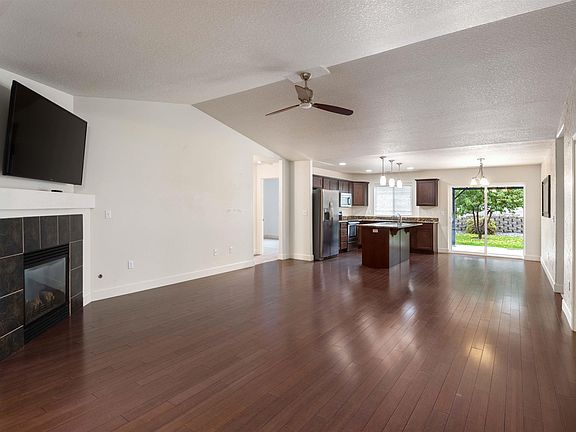 5th image of 5811 Pimlico Dr