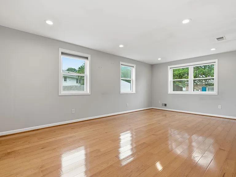 2521 Shanandale Dr — Photo 21
