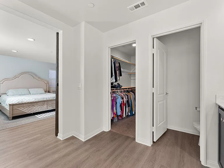 5428 Meridian Pl — Photo 15