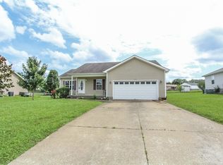 1443 Calgary Way, Bowling Green, KY 42101