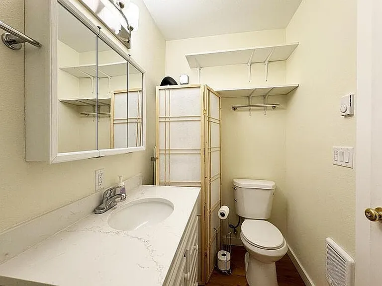 5020 Saratoga St #A — Photo 15
