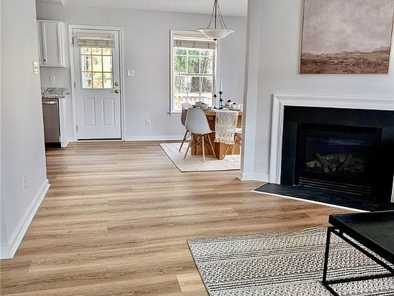 3rd image of 2906 Greenway Ave