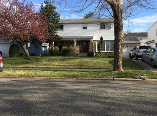 101 Patton Blvd, New Hyde Park, NY 11040