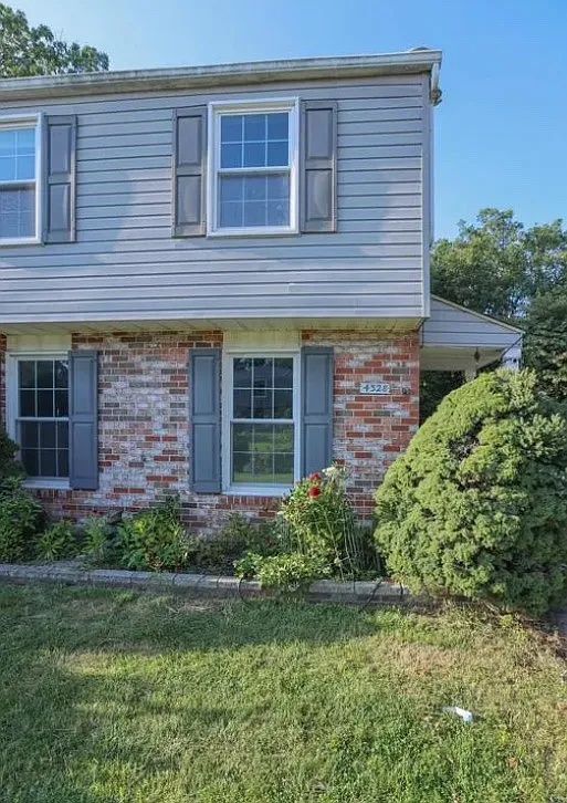 3 bed, 1.5 bath, 1400 sqft, $2,450 — Photo 3