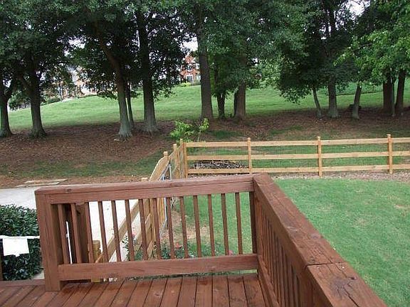 2nd image of 303 Meadow Overlook