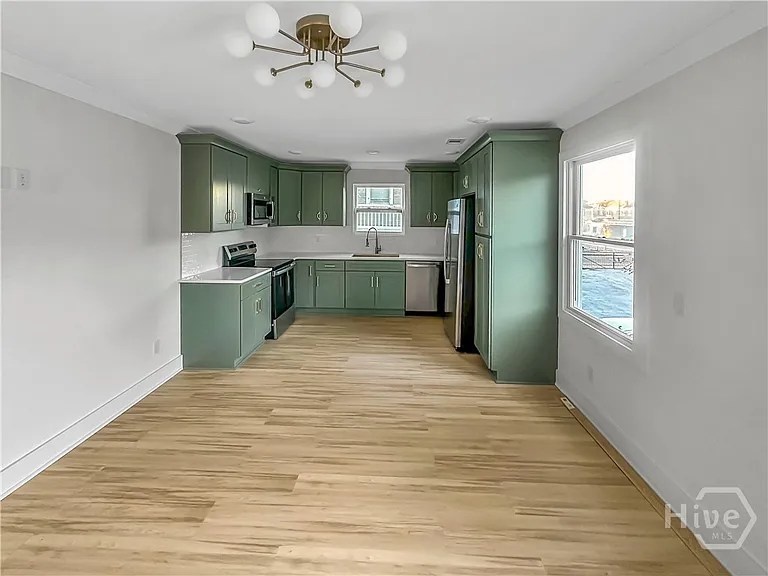 316 W 40th St #D — Photo 4