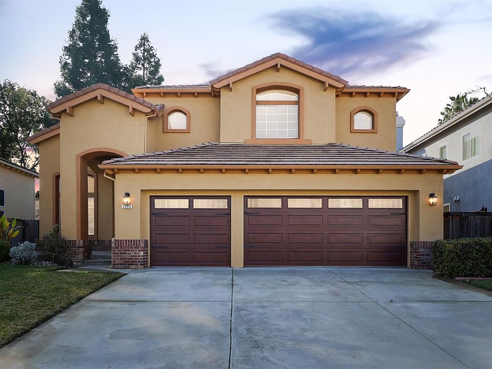 1st image of 3224 Camelot Dr