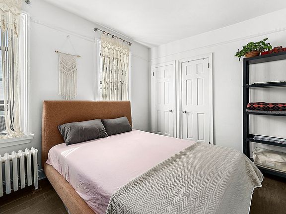 3rd image of 448 E 88th St APT 5-A