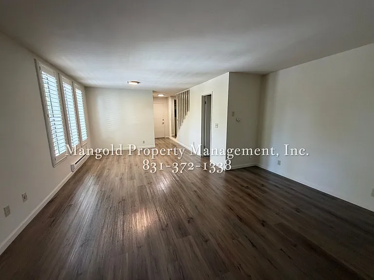 Huckleberry Hill Apartments — Photo 7
