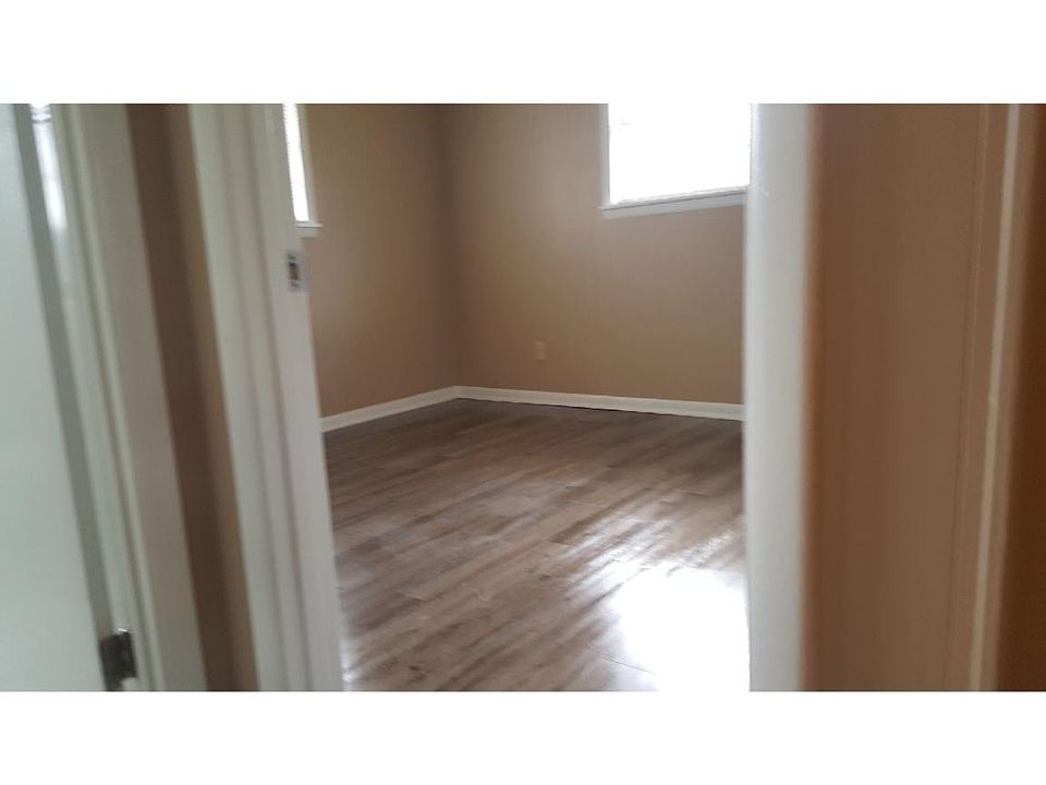1st image of 2126 W 38th St