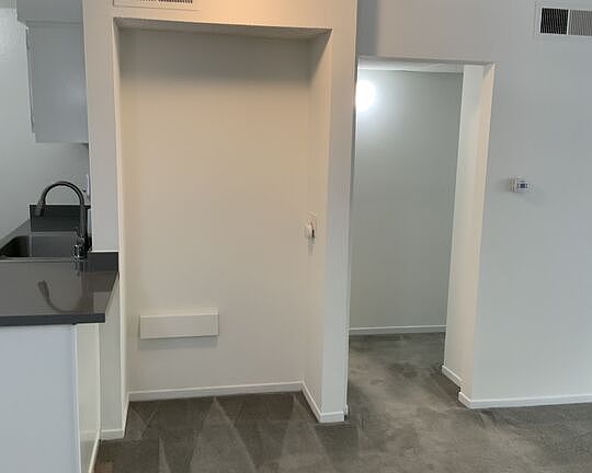 5th image of 4207 Raintree Cir