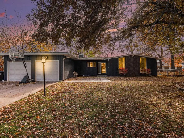 5217 SW Belle Ter, Topeka, KS 66604