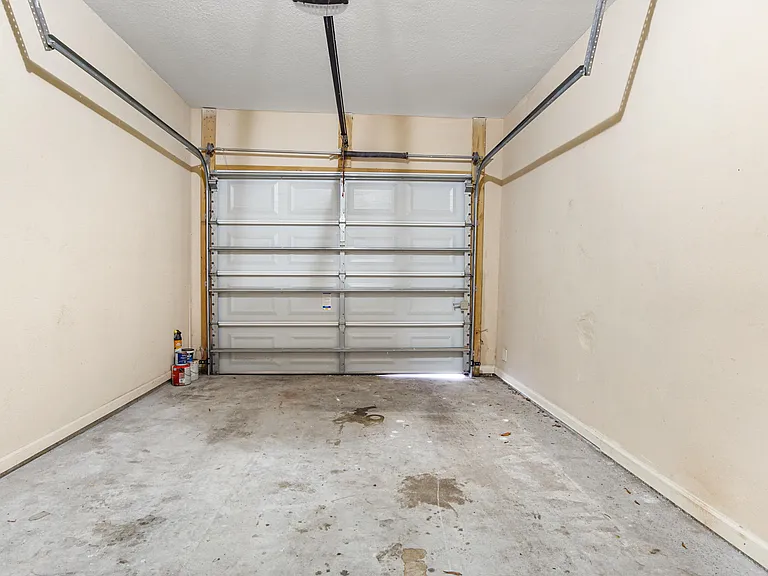 1602 Baldwin Rowe Cir #1602 — Photo 25