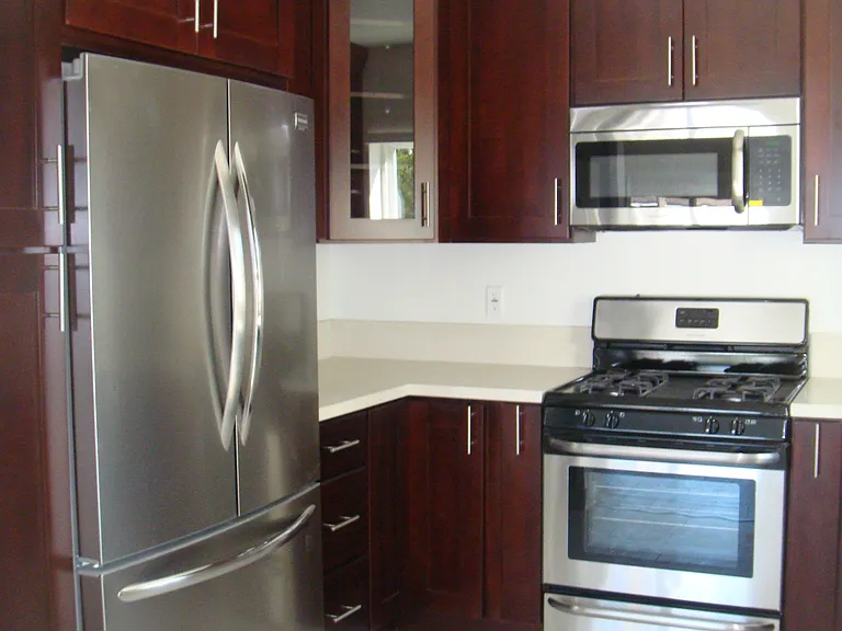 12324 Moorpark St #203 — Photo 9