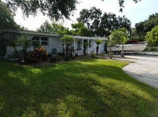 10600 111th St, Seminole, FL 33778
