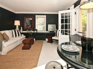 8 Chateaux Cir APT 8Z, Scarsdale, NY 10583