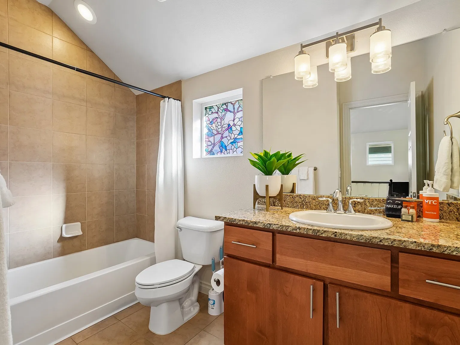 2226 N Washington St — Photo 4