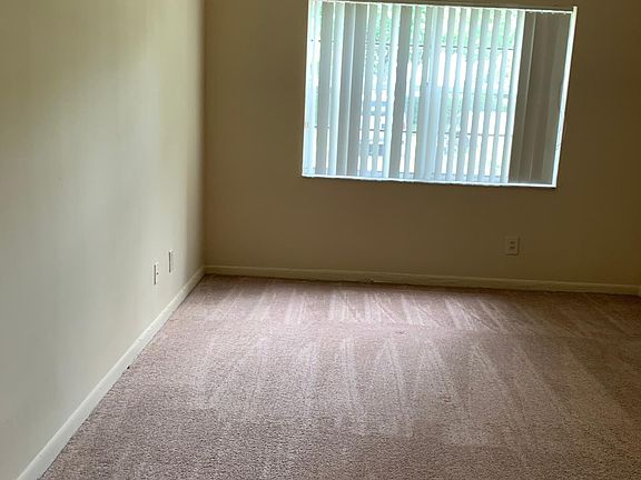 4th image of 880 Cypress Park Way #F5