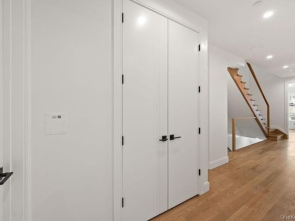 5th image of 62 Blauvelt Road #202