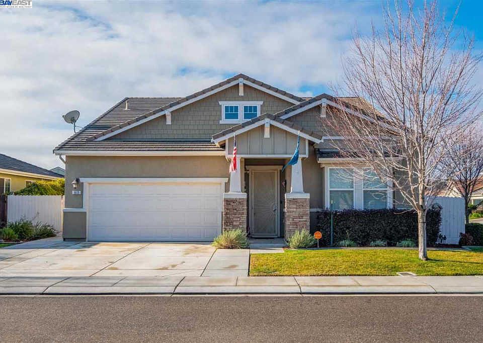 1st image of 1613 Luna Bella Ln