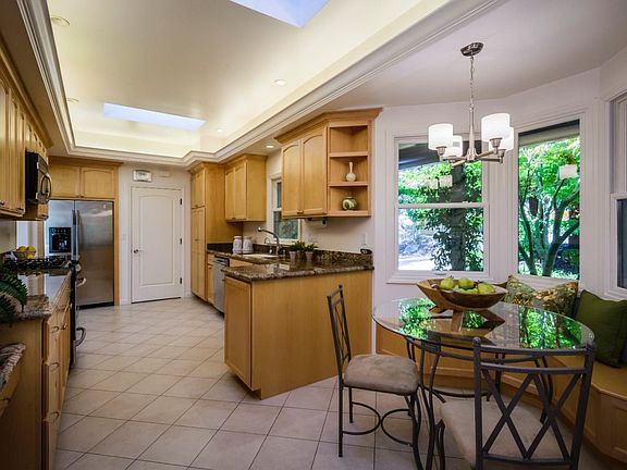 3rd image of 2054 Kings Ln